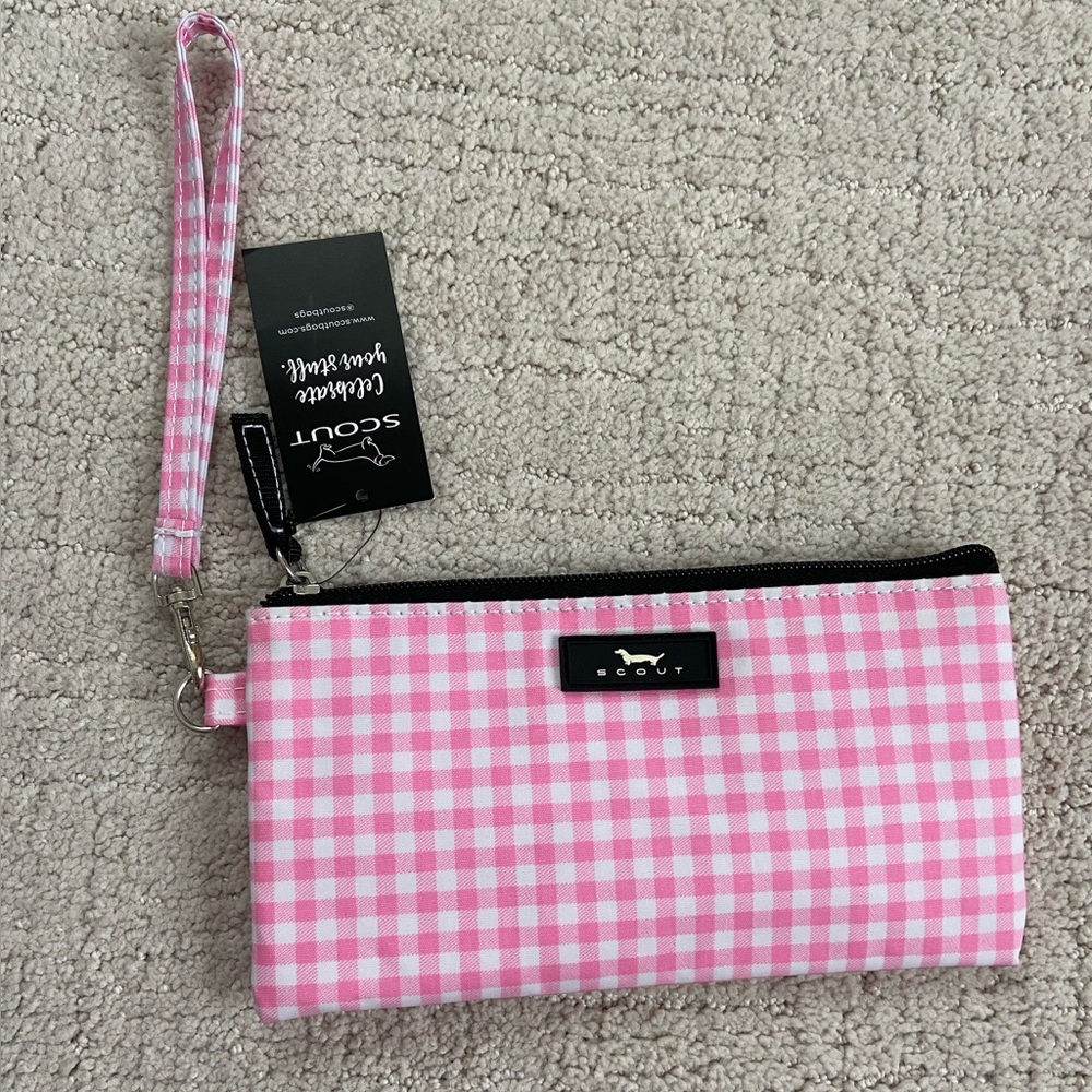 Scout Kate Wristlet Victoria Checkham New with Tags